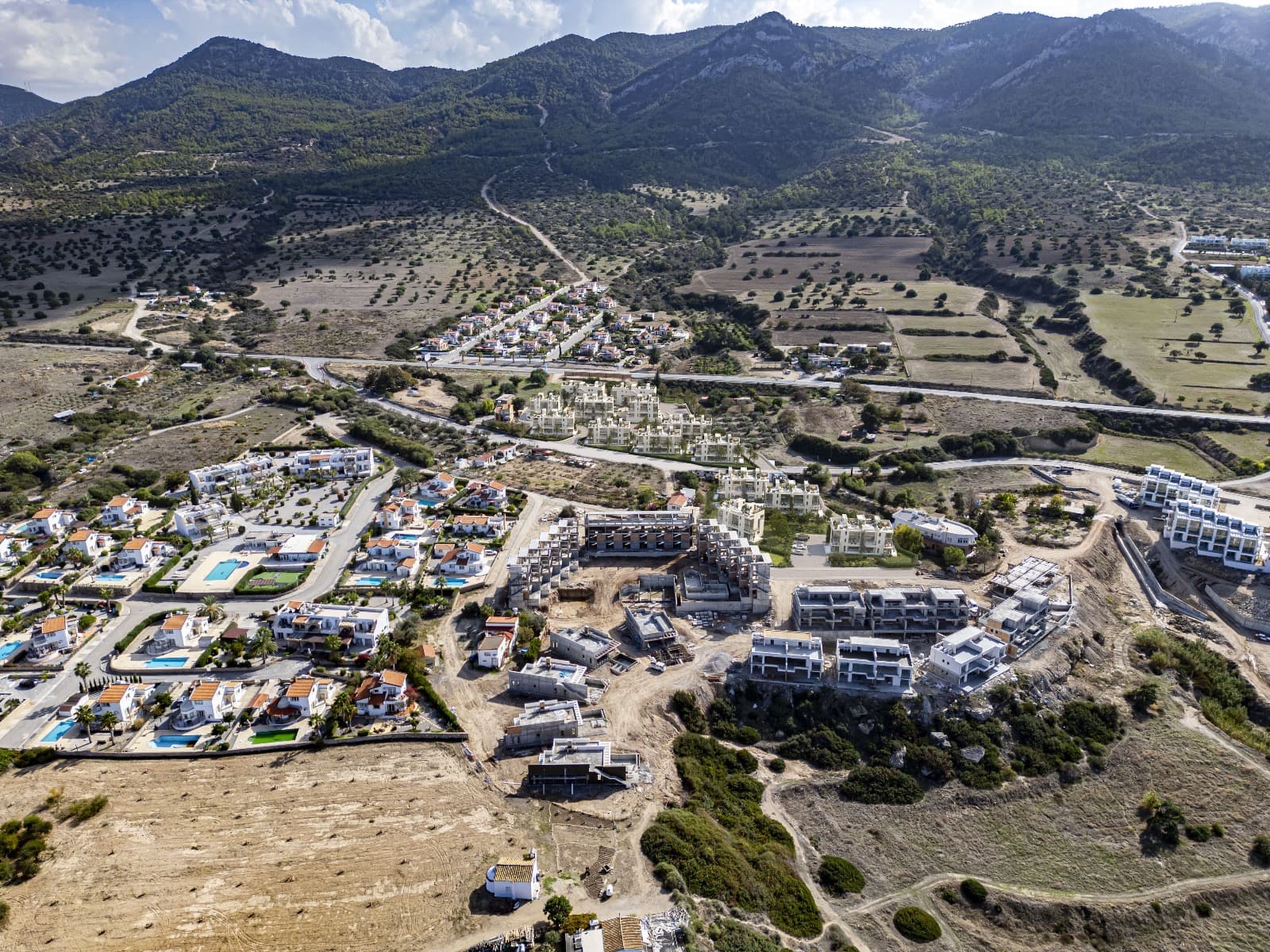 Malibu Zone 5 | Contemporary Coastal Apartments Near the Sea